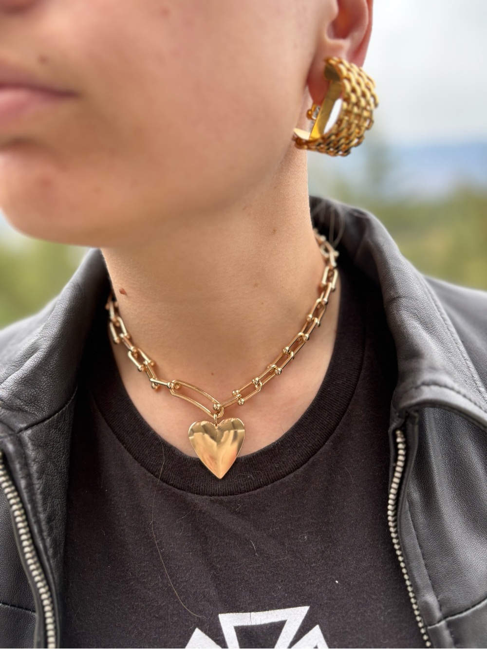 Gold Tone Chain Link Heart Necklace